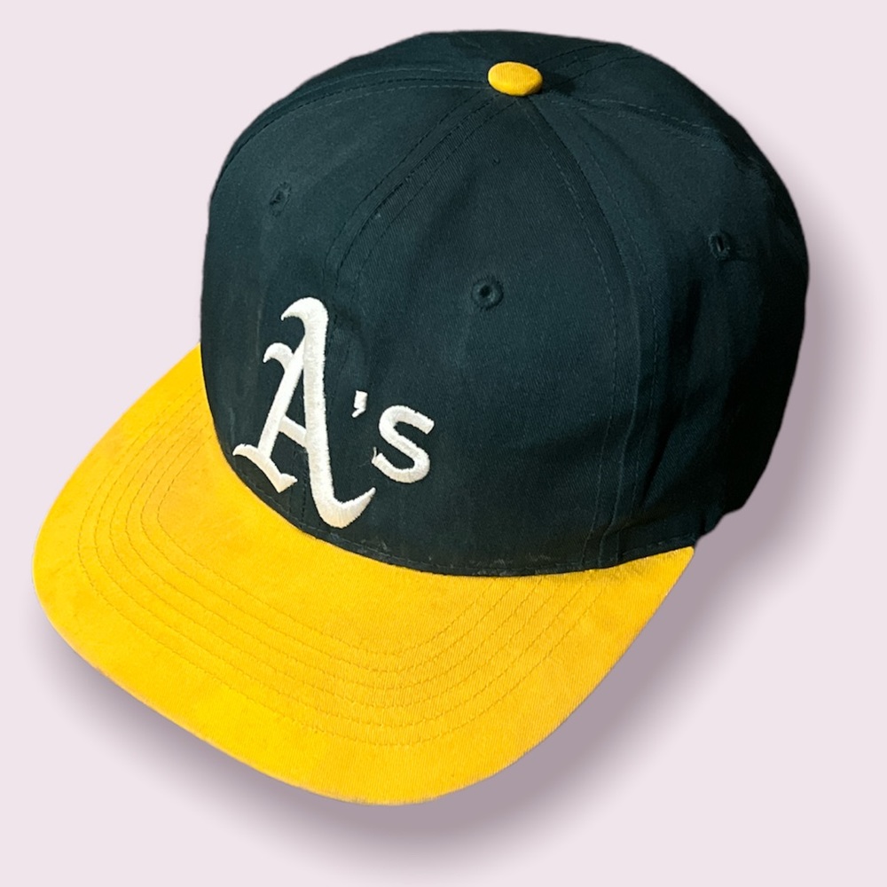 VINTAGE Oakland Athletics A’s SnapBack
